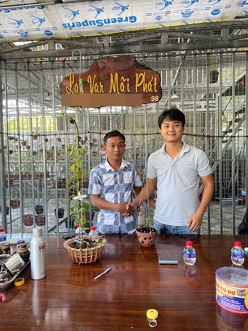 Trịnh Tuân – hành trình theo đuổi đam mê trồng lan khi còn rất trẻ