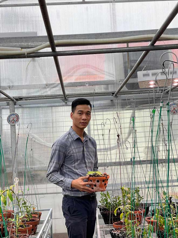 Hoàng Ngọc Huyên: Ông chủ vườn lan 8X nổi tiếng ở Hà thành