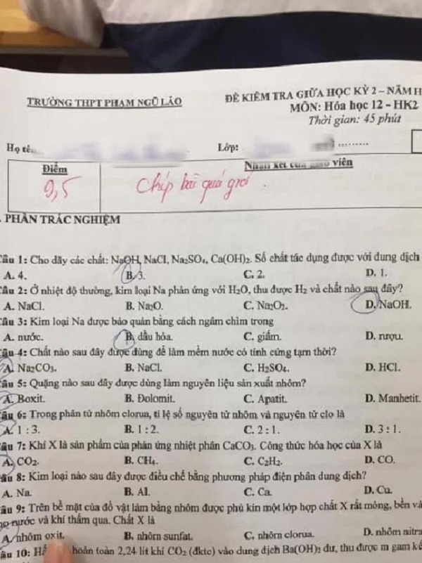 Cô giáo "chốt hạ" một câu trong bài kiểm tra khiến học sinh "toát mồ hôi hột"