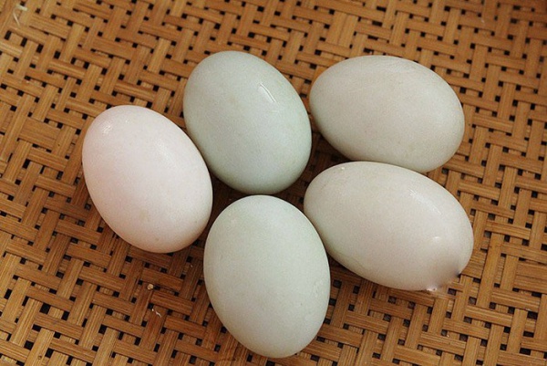 Làm trứng vịt muối, thêm một bước ngâm này, trứng vừa ngon lại thơm nức