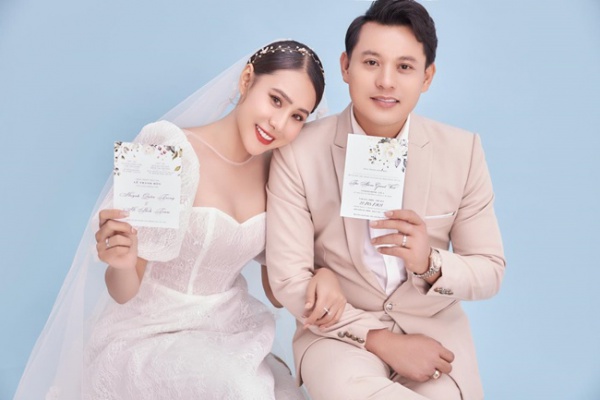 Nữ diễn viên cưới "chạy dịch": May mà kịp tổ chức xong ở quê, tiệc Sài Gòn đành hoãn thôi!