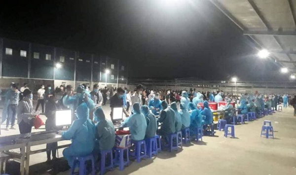 COVID-19 ở Bắc Giang: Bác sĩ một ngày làm việc 20 giờ, ngủ 2 tiếng, nghe 200 cuộc điện thoại