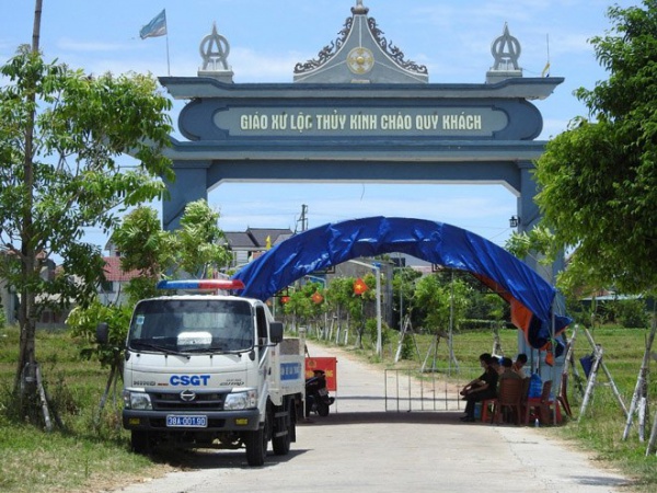 COVID-19 1/7: Người đàn ông nghi nhiễm tự khỏi "âm thầm" nhưng vẫn lây cho 22 người