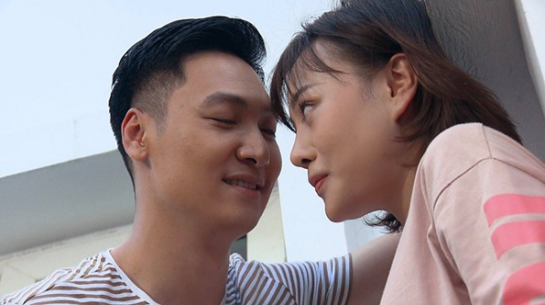 Hương Vị Tình Thân: Long - Nam hôn 9 lần trong 1 tập, Việt Anh nhảy ngay vào "cà khịa"