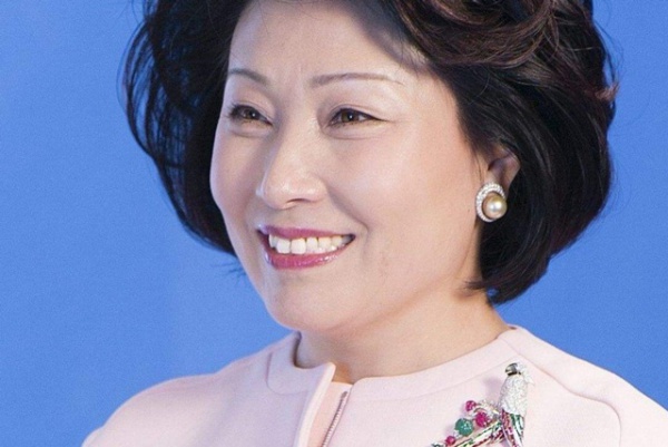 Nữ giáo viên dạy Hóa bỏ nghề, trở thành nữ tỷ phú tự thân giàu nhất châu Á