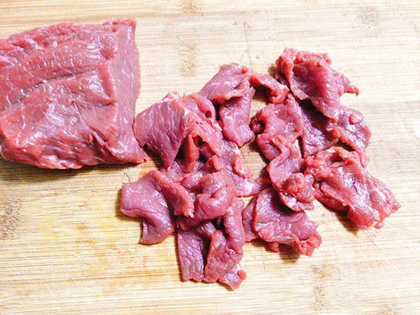 Xào thịt bò, nhớ 3 điều này thịt lúc nào cũng mềm ngon, không dai khô