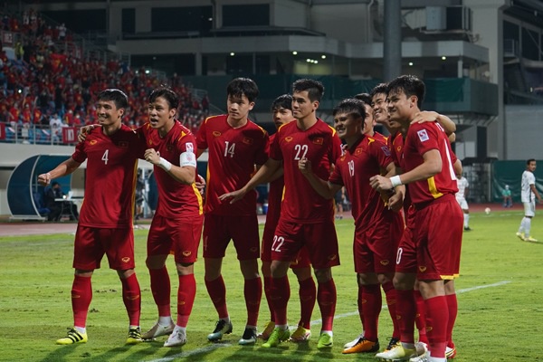 Fan Thái Lan hả hê, "cà khịa" tuyển Việt Nam khi thắng Campuchia 4-0 nhưng vẫn không vui nổi