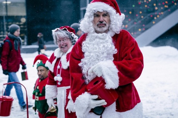 Top phim Giáng sinh chỉ dành cho người lớn: Ngập tràn cảnh nóng "ướt át", có cả tiệc thác loạn