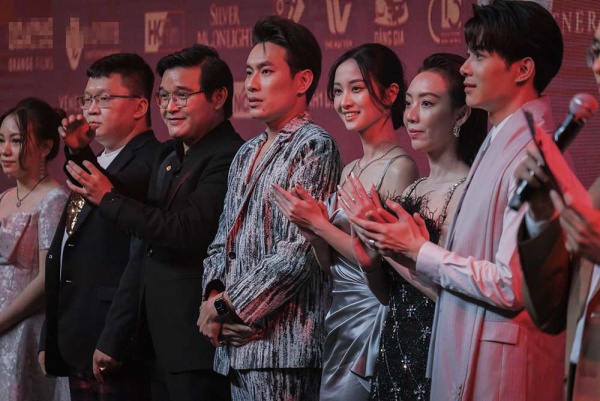 Sao Việt kỳ vọng phim Tết của Kiều Minh Tuấn, Thu Trang đạt trăm tỷ 