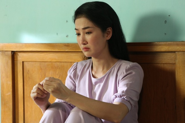 Cảnh bị cưỡng bức của "Nữ hoàng phim xưa" Quỳnh Lam: Khắp người bầm tím, đau đến mức phát khóc
