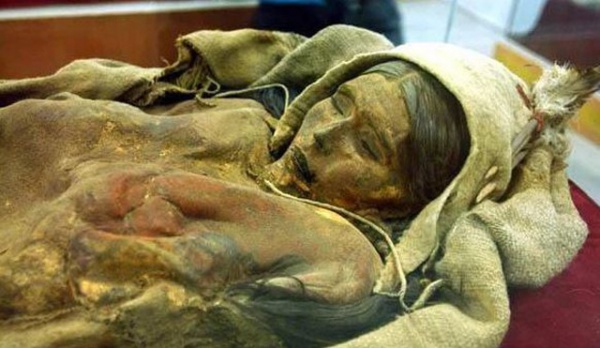 Phát hiện xác ướp công chúa 3.800 năm vẫn nguyên vẹn, nhan sắc được phục dựng gây ngỡ ngàng