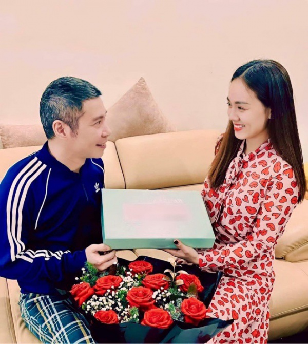 Nhà diễn viên hài lấy vợ kém nhiều tuổi: Công Lý đi thuê, Quách Ngọc Tuyên vay tiền Hoài Linh mua
