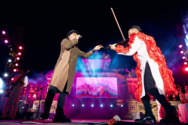 Hoàng Rob "phiêu" cùng Hà Lê trong live concert riêng tại Festival Huế