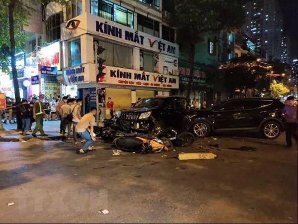 Vụ ô tô gây tai nạn liên hoàn ở Hà Nội: Tài xế khai có tiền sử bị động kinh