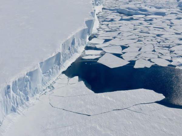 Sông băng "ngày tận thế" tan nhanh bất thường